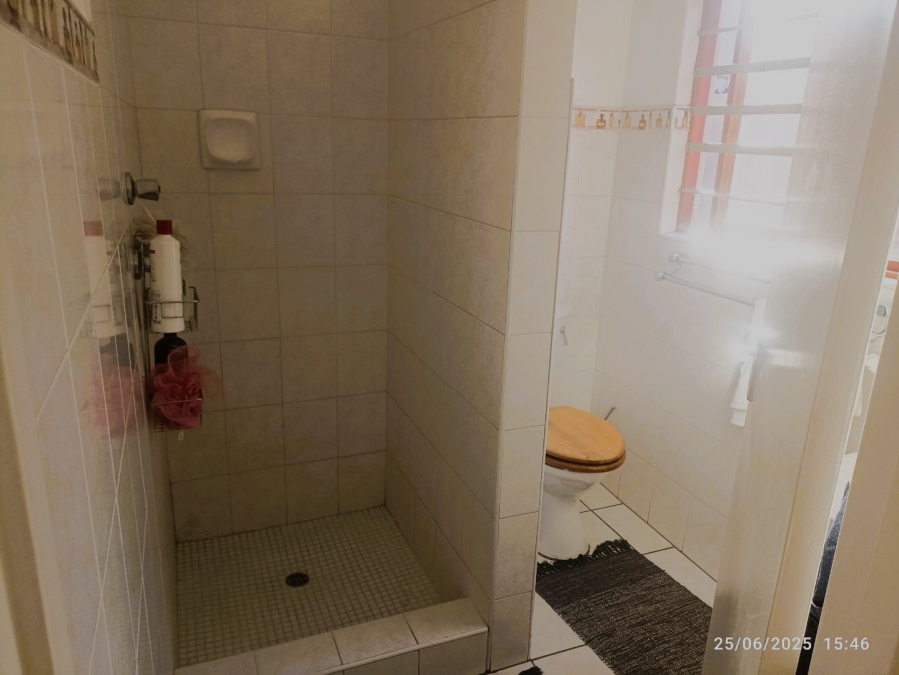 2 Bedroom Property for Sale in Bromhof Gauteng