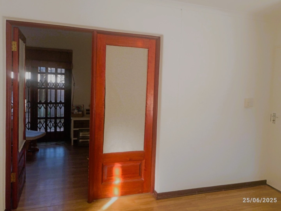 2 Bedroom Property for Sale in Bromhof Gauteng