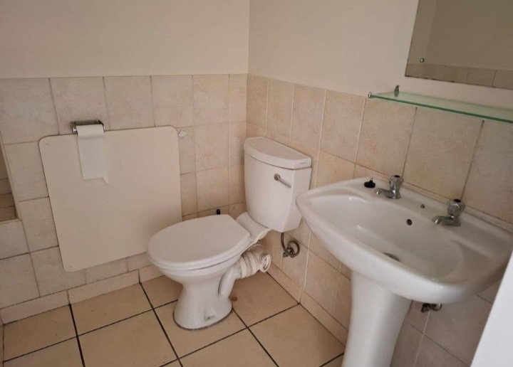 2 Bedroom Property for Sale in Zwartkop Gauteng