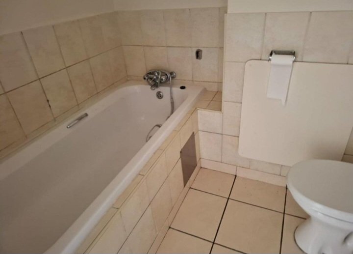 2 Bedroom Property for Sale in Zwartkop Gauteng