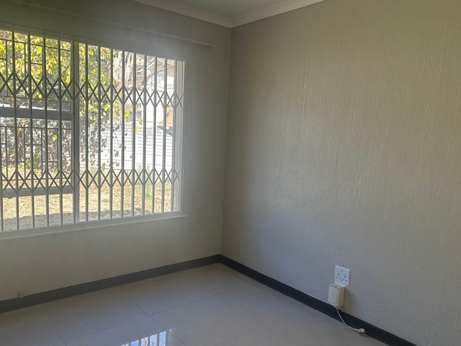 To Let 3 Bedroom Property for Rent in Vorna Valley Gauteng