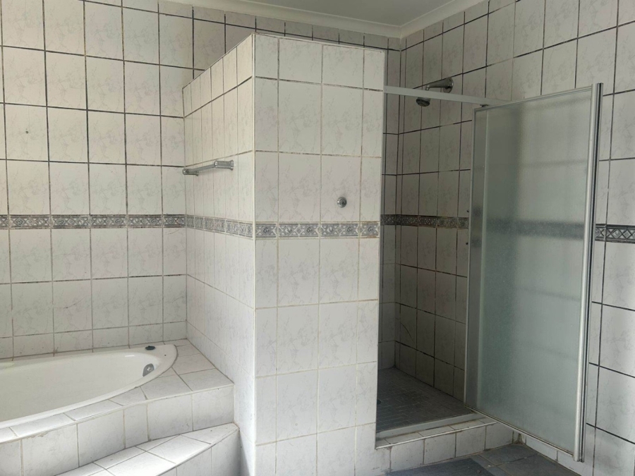 To Let 3 Bedroom Property for Rent in Vorna Valley Gauteng