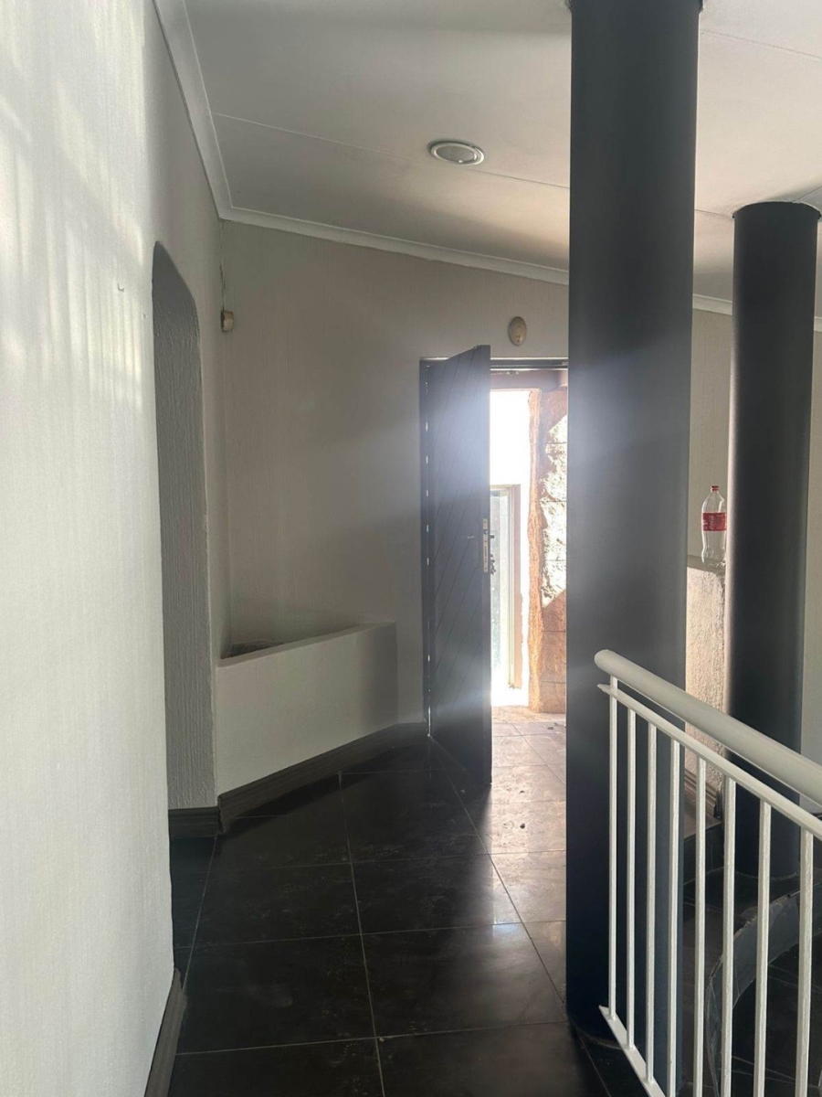 To Let 3 Bedroom Property for Rent in Vorna Valley Gauteng