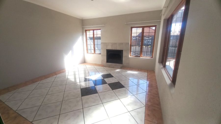 To Let 3 Bedroom Property for Rent in Moreleta Park Gauteng