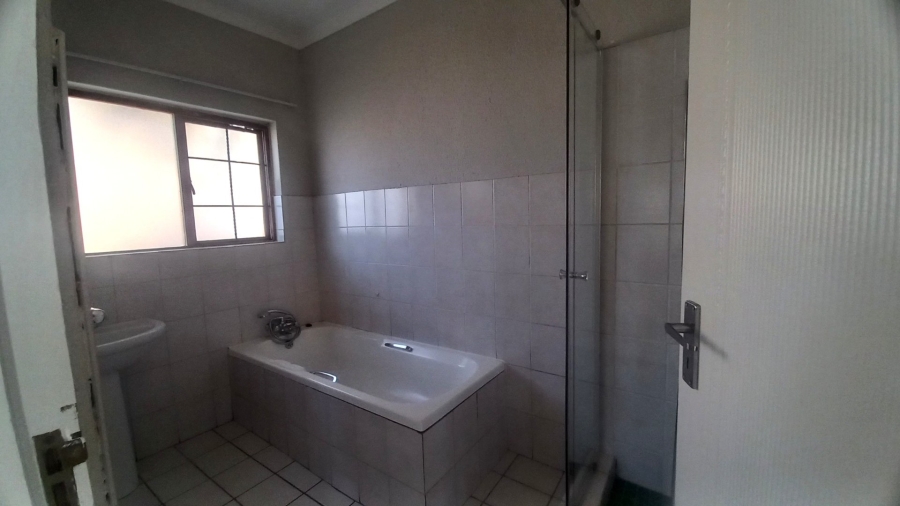 To Let 3 Bedroom Property for Rent in Moreleta Park Gauteng