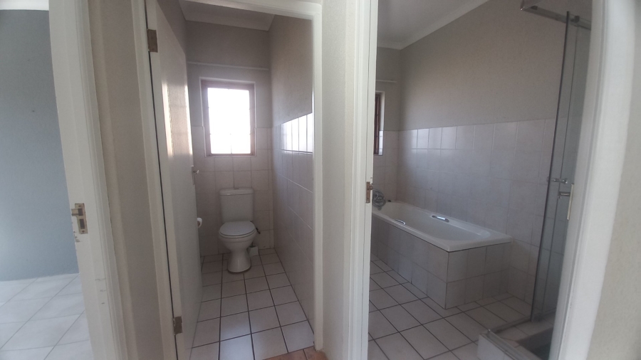 To Let 3 Bedroom Property for Rent in Moreleta Park Gauteng