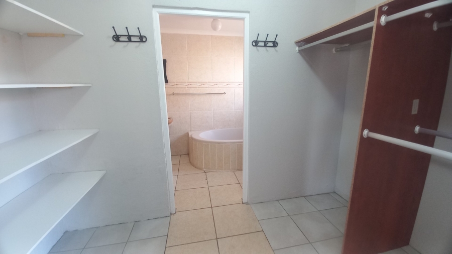 To Let 3 Bedroom Property for Rent in Moreleta Park Gauteng