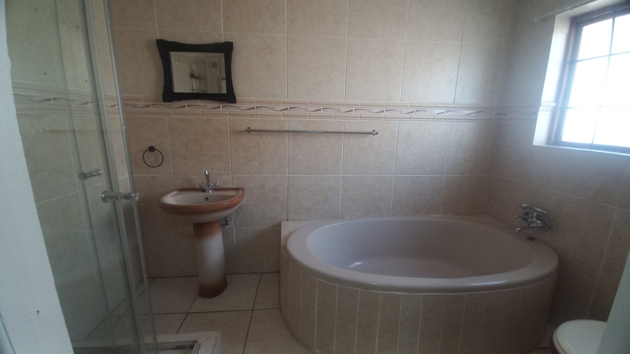 To Let 3 Bedroom Property for Rent in Moreleta Park Gauteng