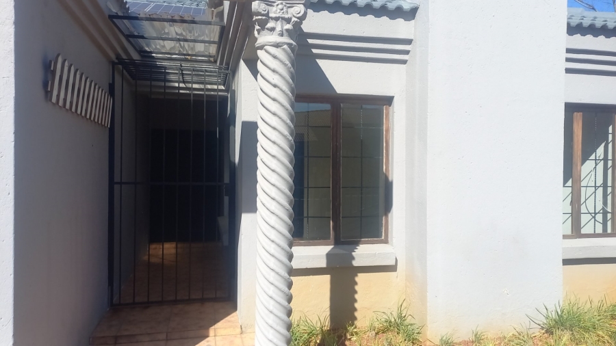 To Let 3 Bedroom Property for Rent in Moreleta Park Gauteng