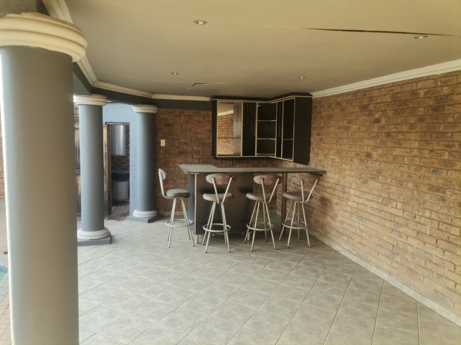 4 Bedroom Property for Sale in Sunward Park Gauteng
