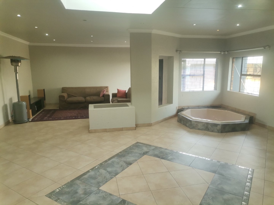 4 Bedroom Property for Sale in Sunward Park Gauteng