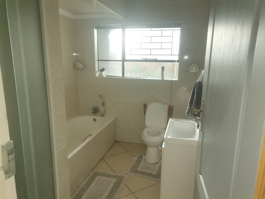 4 Bedroom Property for Sale in Sunward Park Gauteng