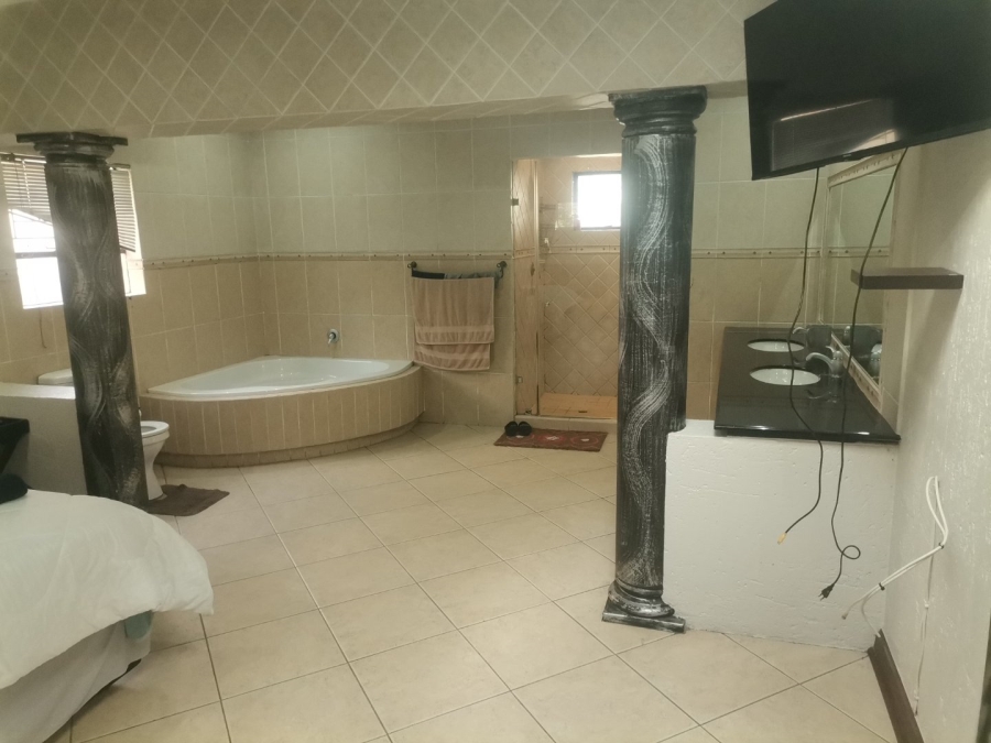 4 Bedroom Property for Sale in Sunward Park Gauteng