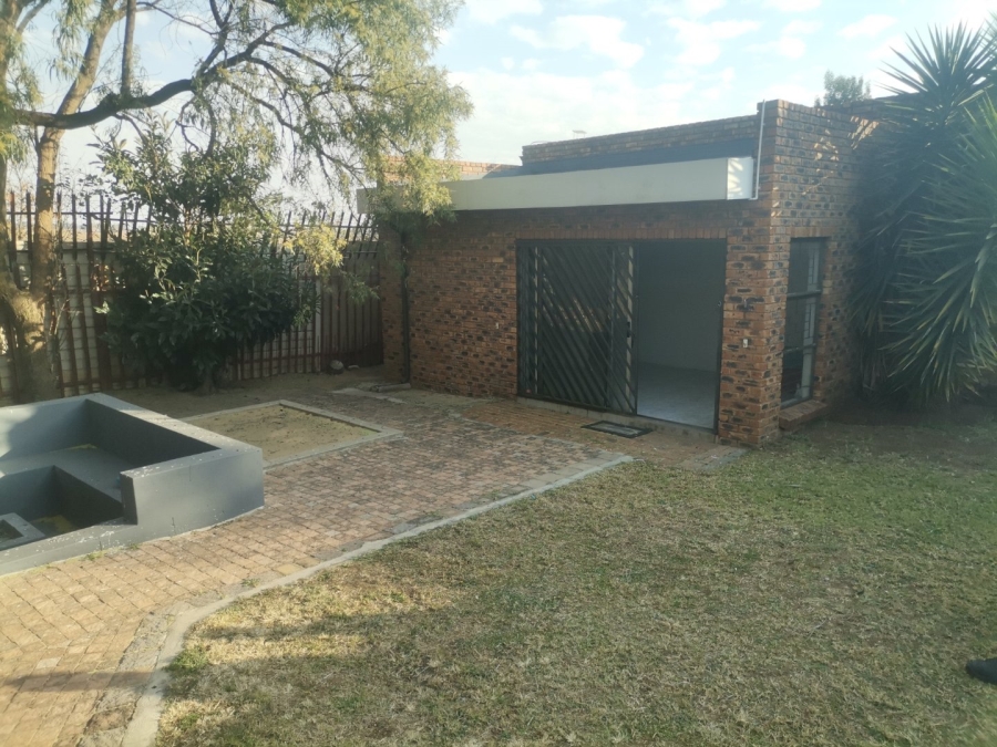 4 Bedroom Property for Sale in Sunward Park Gauteng