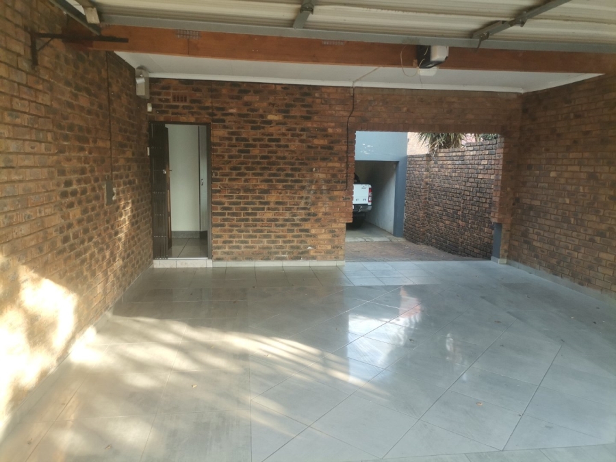 4 Bedroom Property for Sale in Sunward Park Gauteng