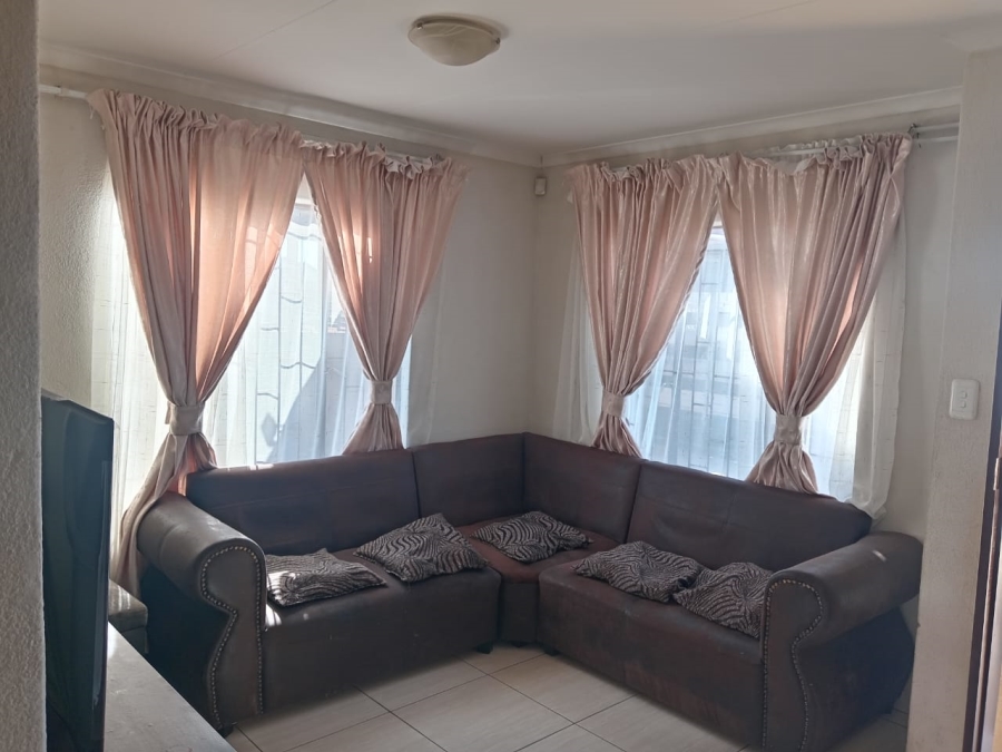 3 Bedroom Property for Sale in Soshanguve VV Gauteng