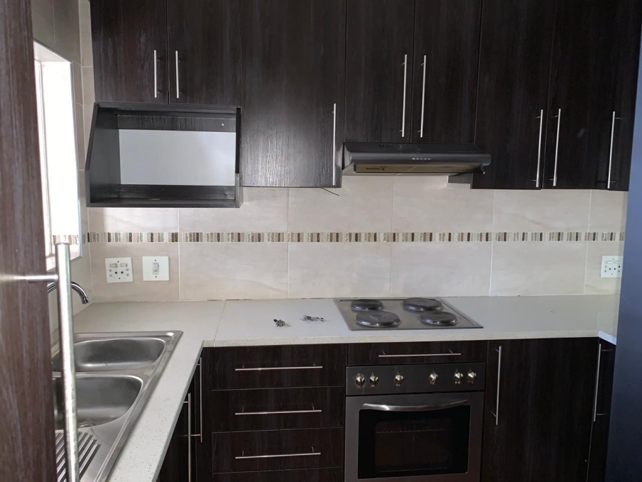 To Let 2 Bedroom Property for Rent in Northwold Gauteng