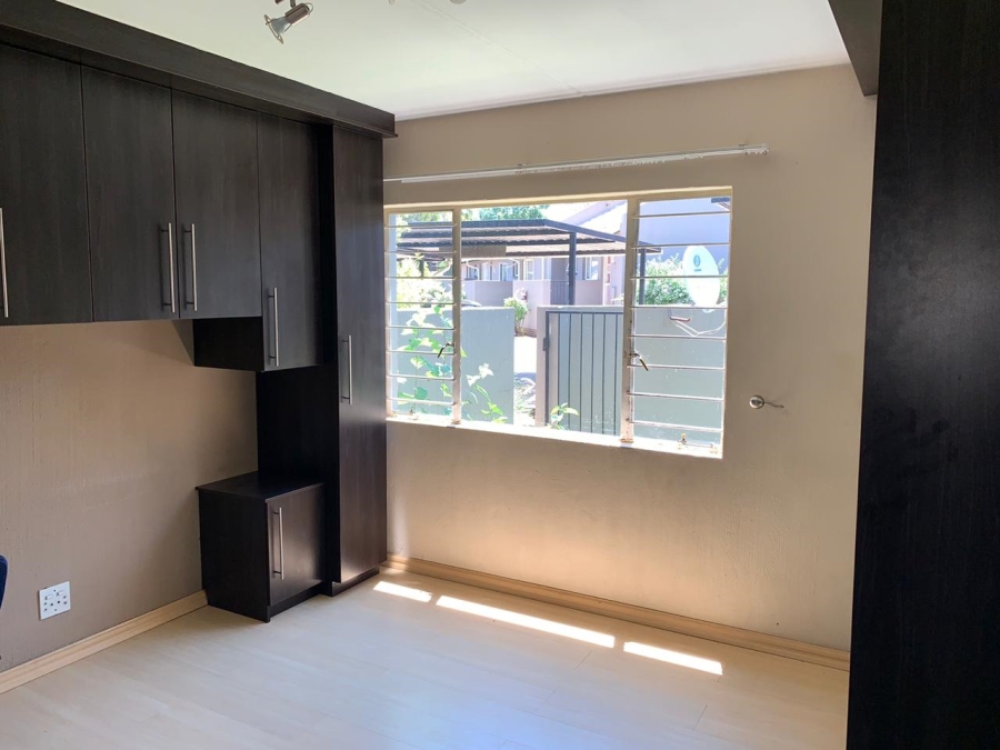 To Let 2 Bedroom Property for Rent in Northwold Gauteng