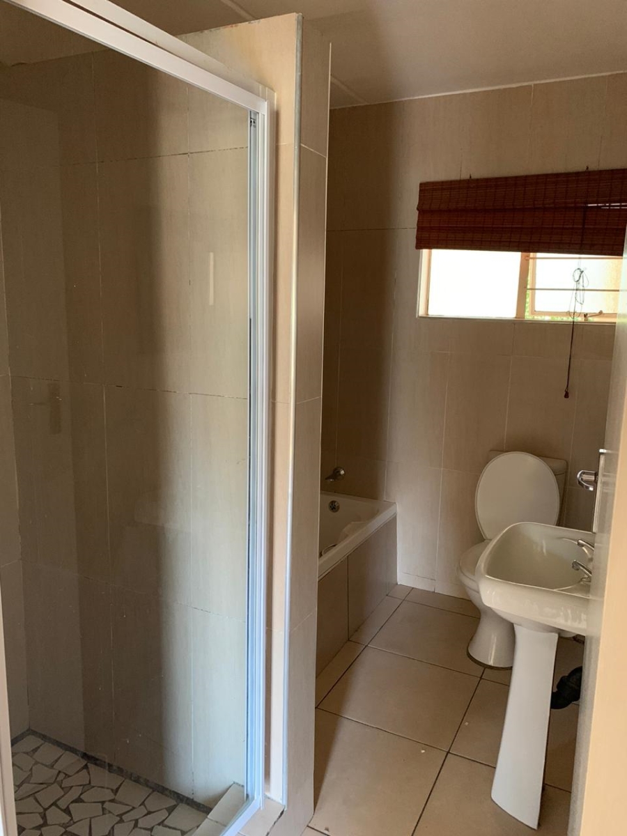 To Let 2 Bedroom Property for Rent in Northwold Gauteng
