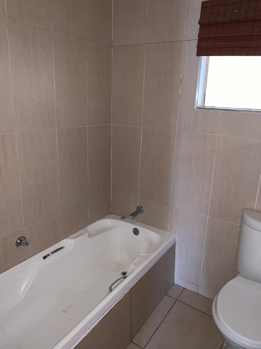 To Let 2 Bedroom Property for Rent in Northwold Gauteng