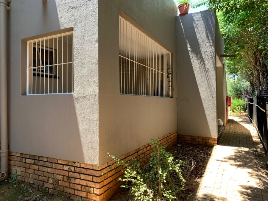 To Let 2 Bedroom Property for Rent in Northwold Gauteng