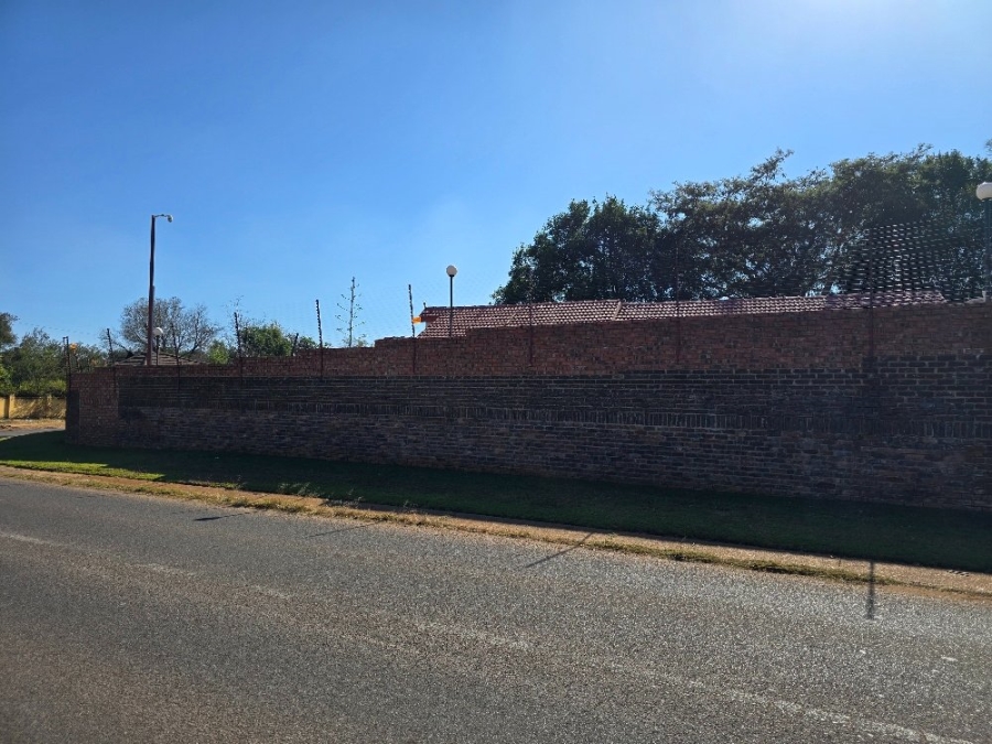 4 Bedroom Property for Sale in Sinoville Gauteng