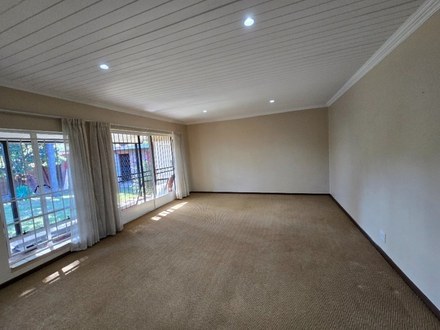 4 Bedroom Property for Sale in Sinoville Gauteng