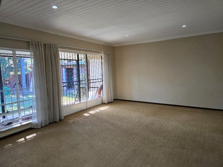 4 Bedroom Property for Sale in Sinoville Gauteng