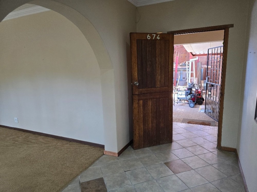 4 Bedroom Property for Sale in Sinoville Gauteng