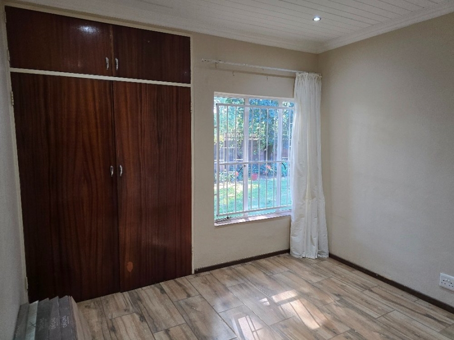 4 Bedroom Property for Sale in Sinoville Gauteng