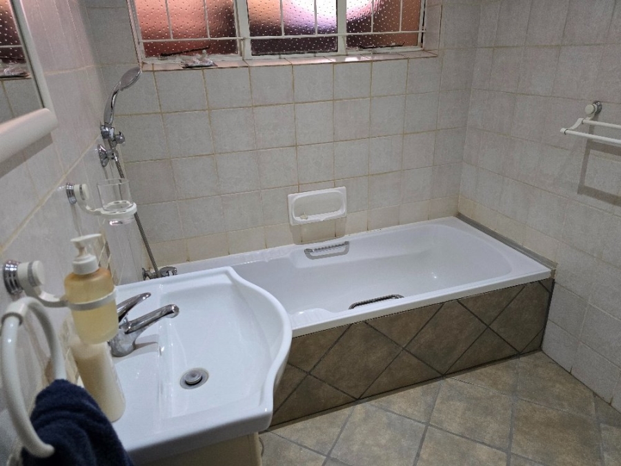4 Bedroom Property for Sale in Sinoville Gauteng
