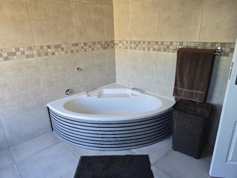 4 Bedroom Property for Sale in Sinoville Gauteng