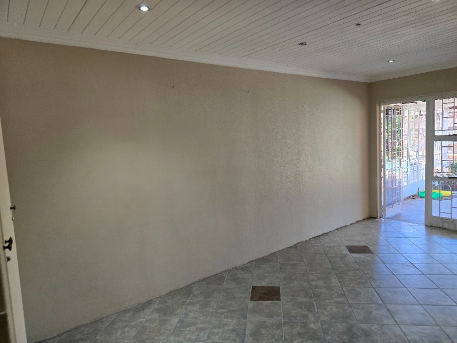 4 Bedroom Property for Sale in Sinoville Gauteng
