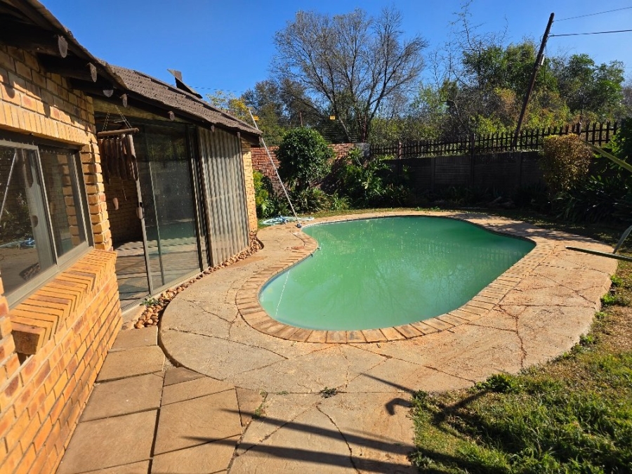 4 Bedroom Property for Sale in Sinoville Gauteng