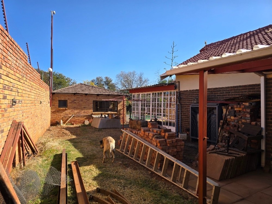 4 Bedroom Property for Sale in Sinoville Gauteng
