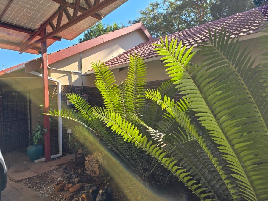 4 Bedroom Property for Sale in Sinoville Gauteng
