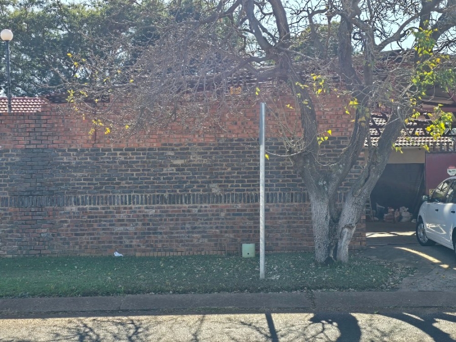 4 Bedroom Property for Sale in Sinoville Gauteng