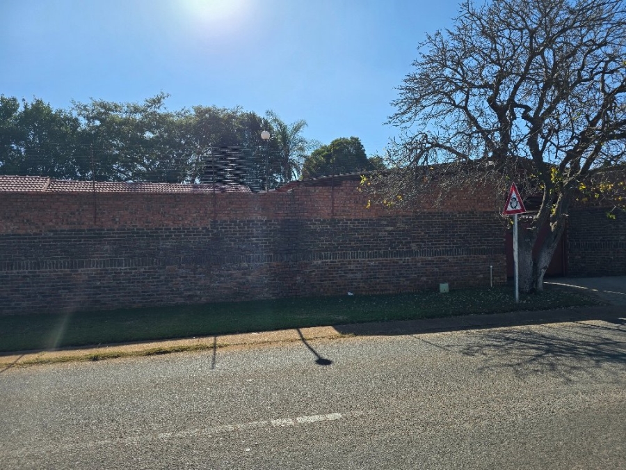4 Bedroom Property for Sale in Sinoville Gauteng