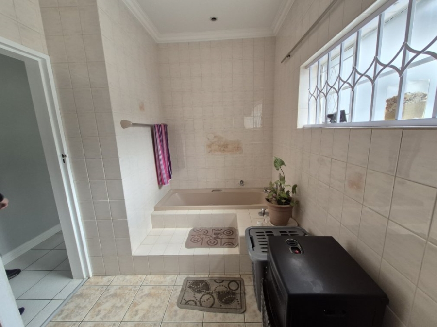 4 Bedroom Property for Sale in Sunnyridge Gauteng