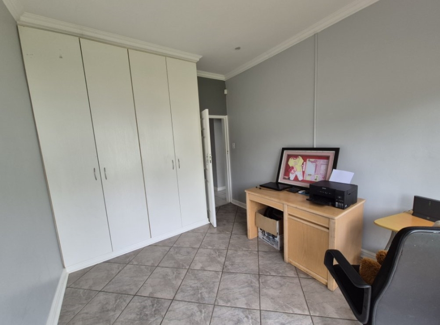 4 Bedroom Property for Sale in Sunnyridge Gauteng