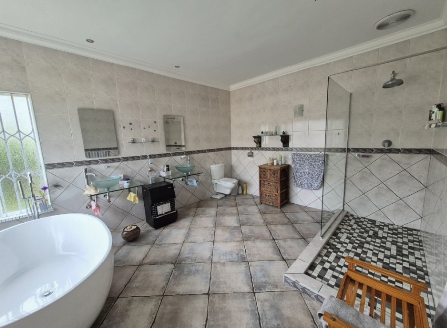 4 Bedroom Property for Sale in Sunnyridge Gauteng