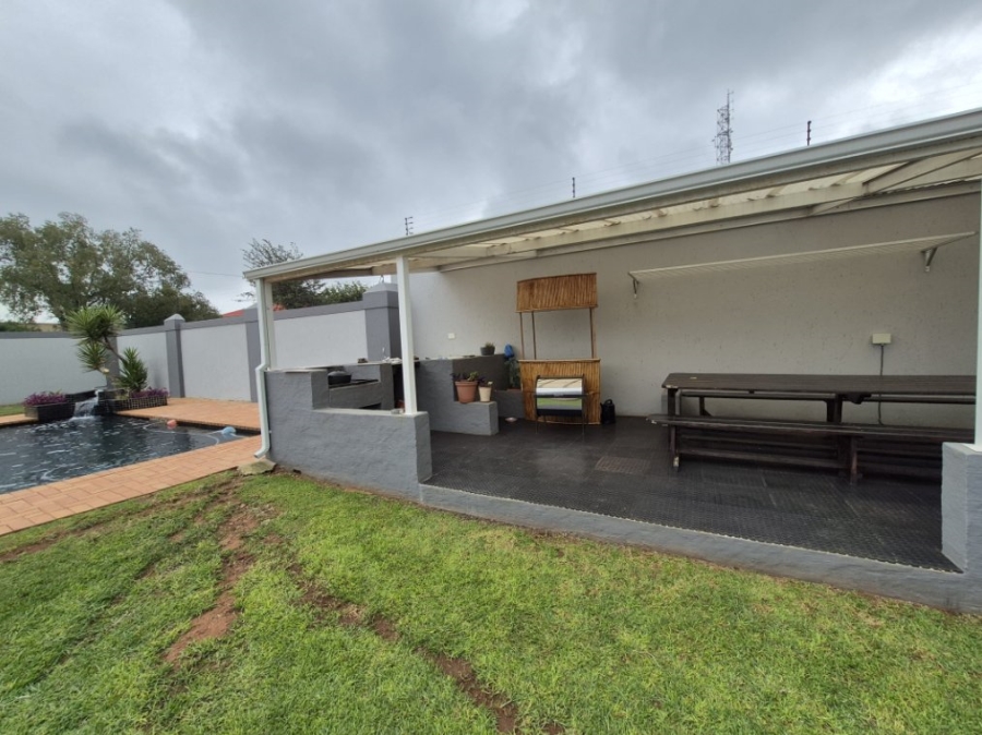 4 Bedroom Property for Sale in Sunnyridge Gauteng