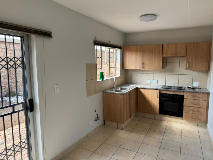 3 Bedroom Property for Sale in Annlin Gauteng