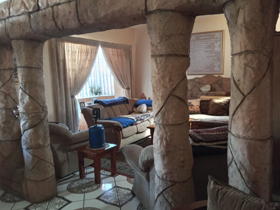  Bedroom Property for Sale in Homelake Gauteng