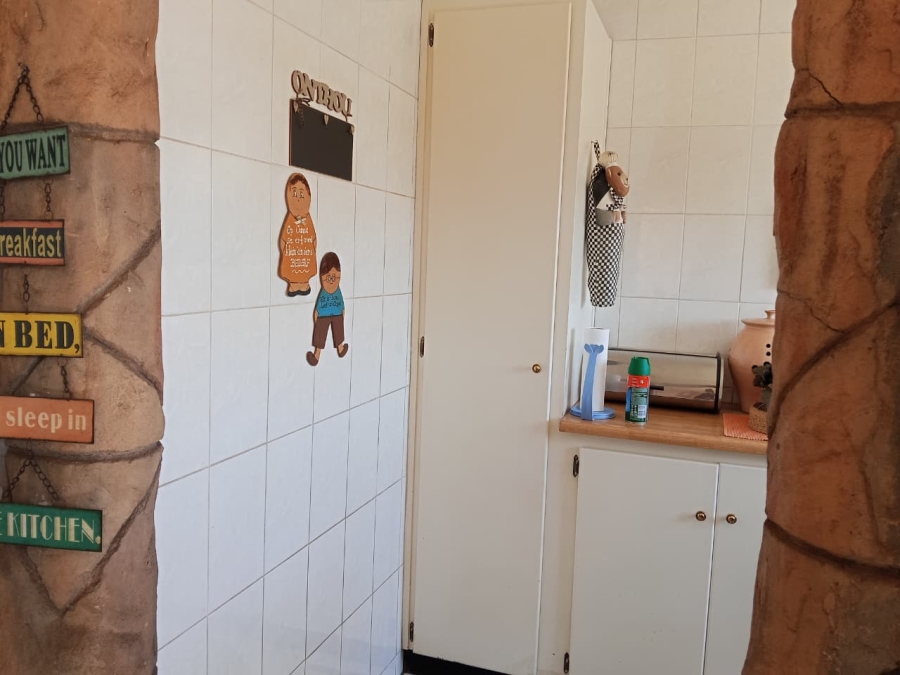  Bedroom Property for Sale in Homelake Gauteng