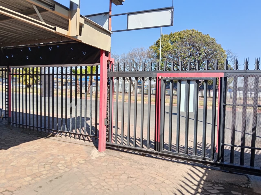  Bedroom Property for Sale in Homelake Gauteng