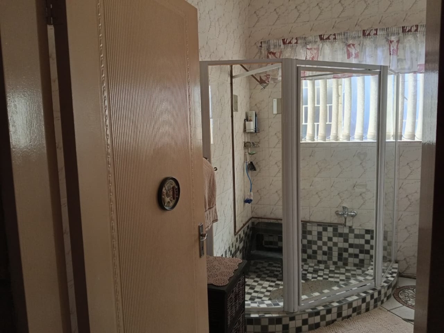  Bedroom Property for Sale in Homelake Gauteng