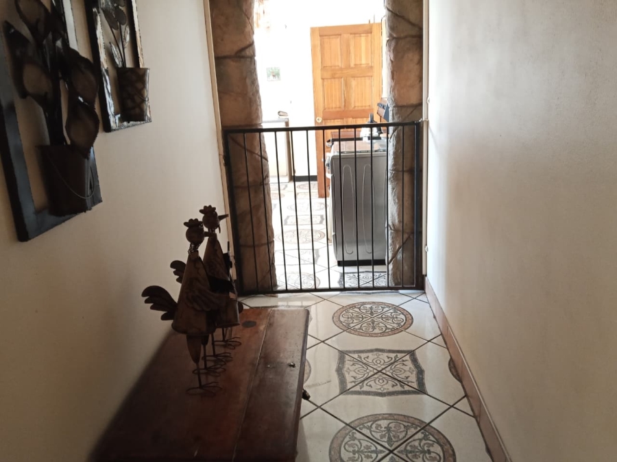  Bedroom Property for Sale in Homelake Gauteng