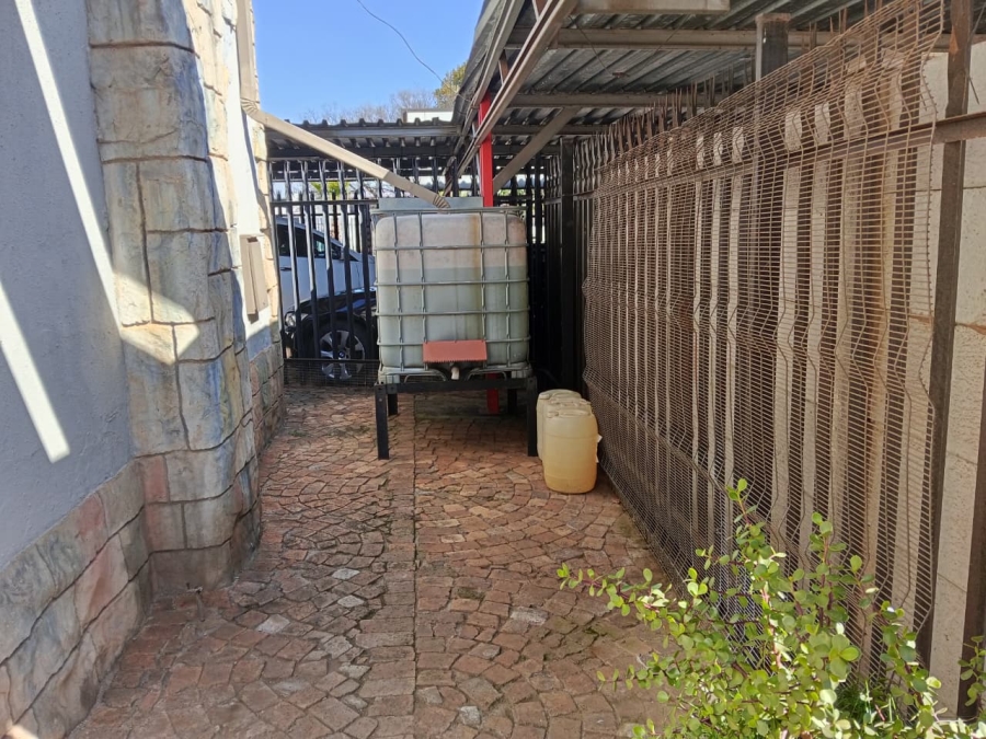  Bedroom Property for Sale in Homelake Gauteng