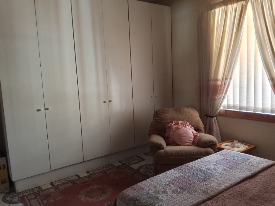  Bedroom Property for Sale in Homelake Gauteng